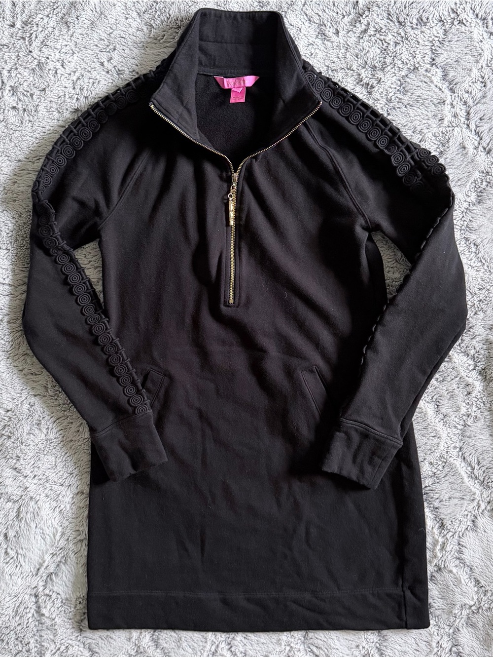 Lilly‎ Pulitzer Skipper Solid Popover Dress Black
Size XS Lace Trim Gold Zipper